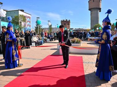 В Семее открылся сквер медиков