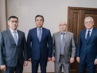 Руководство Национального научного центра травматологии и ортопедии посетило медорганизации области Абай