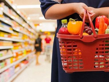 Бизнес Казахстана хотят штрафовать от 5 до 150 МРП за надбавку на соцпродукты