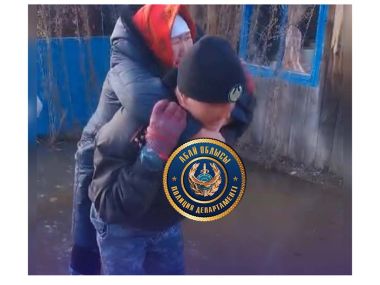 Борьбу с водной стихией начали и в Бескарагайском районе области