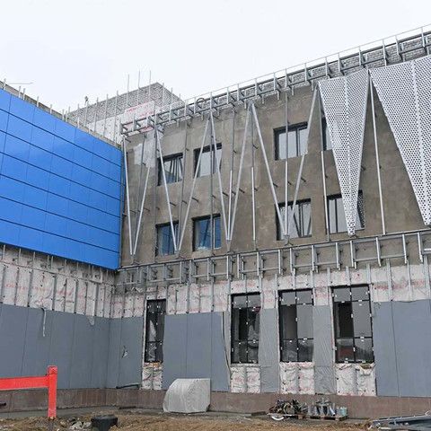 Аким области Абай поручил подрядчикам ускорить темпы реконструкции железнодорожного вокзала Семея