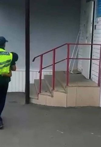 Полицейские области Абай за 12 минут доставили истекающего кровью ребенка в областную больницу