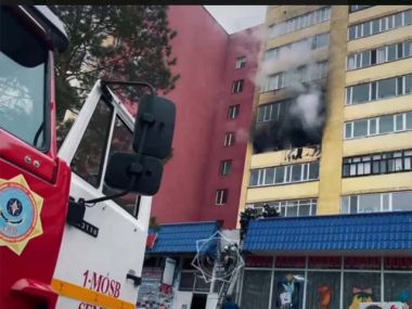 Пожарные спасли 13 человек при пожаре