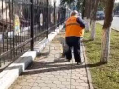 Дорожными службами продолжаются работы по очистке городской улично-дорожной сети