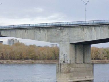 В Семее временно закроют автогужевой мост