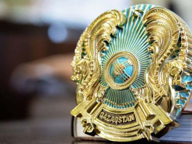 Вопрос изменения герба Казахстана снят с повестки дня