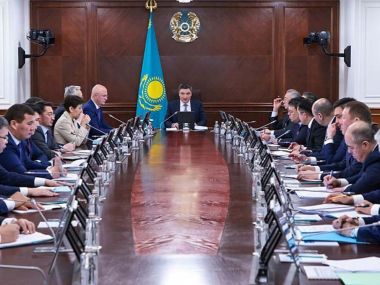 Кабмин обещает выполнить поручения Токаева по росту экономики и уровня жизни граждан