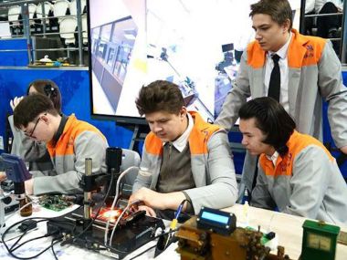 Выставку учебных заведений провели для будущих выпускников области Абай