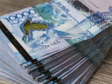Влиять на зарплаты чиновников смогут казахстанцы