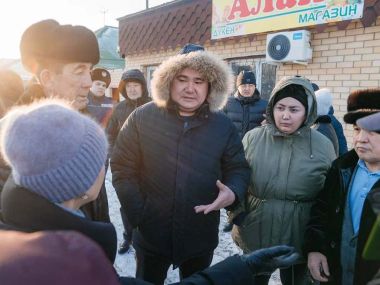 Нурбол Нурсагатов встретился с жителями Комсомольского поселка