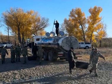 Мальками сибирского осетра провели зарыбление Иртыша