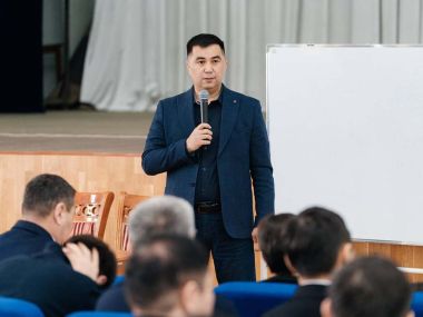 Госслужащие повышали квалификацию на двухдневном семинаре-тренинге