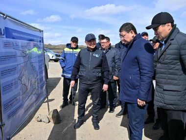 Глава области ознакомился с состоянием дорог в Чубартауском регионе