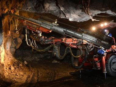 На еще одной шахте KAZ Minerals спустя ночь погиб проходчик
