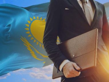 Токаев изменил указ Назарбаева про госслужбу
