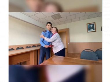Полицейские ВКО вернули бабушке утерянный кошелек