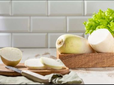 Чем полезен дайкон, как его готовить и в чём отличие от редиса