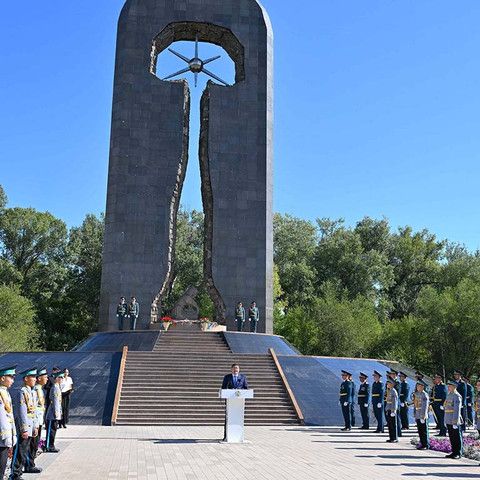 В Семее прошла акция мира, посвященная 35-летию закрытия ядерного испытательного полигона