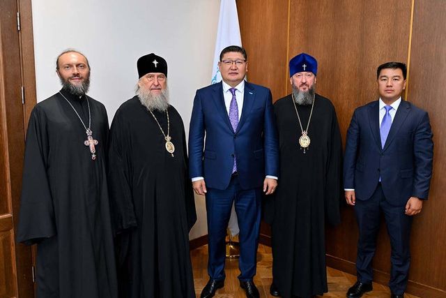 Берик Уали встретился с митрополитом Астанайским и Казахстанским