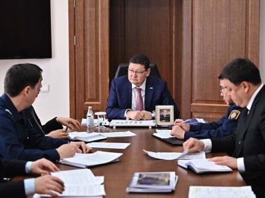 Аким области провел совещание по конфликту среди подростков