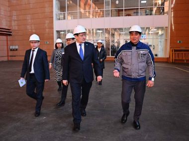 Аким области посетил Шульбинскую гидроэлектростанцию