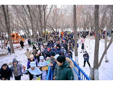 В Семее возобновила работу детская железная дорога