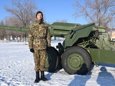 2 метра 10 сантиметров: самый высокий солдат Казахстана доказал, что рост - не преграда службе