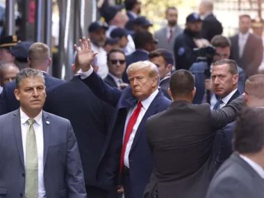 Трамп опережает Байдена в предвыборной гонке в семи ключевых штатах