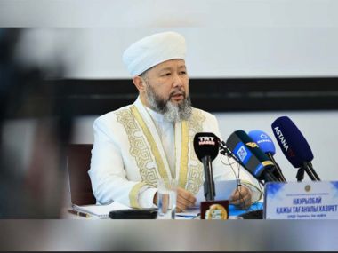 Верховный муфтий Казахстана призвал бизнес снизить цены на продукты