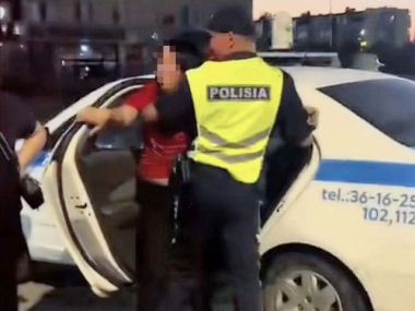 Двух женщин накажут за неповиновение полицейским