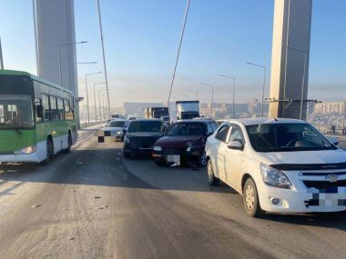 Серия ДТП на мосту в Семее: водители привлечены к ответственности