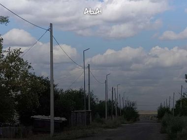 В Бородулихинском районе устанавливают уличное освещение