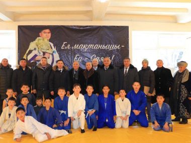 В районе Мақаншы открылась школа борьбы