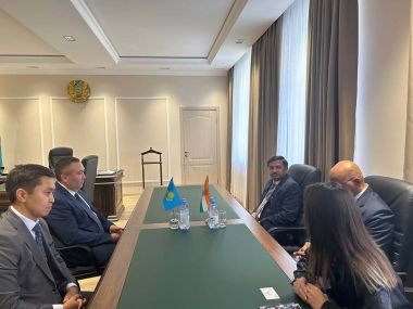 Состоялась встреча акима Семея с Послом Индии в Казахстане