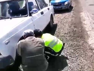 За помощь на дороге поблагодарили патрульных из области Абай