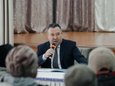Нурбол Нурсагатов обсудил с жителями Бобровки и Мурата вопросы электроснабжения