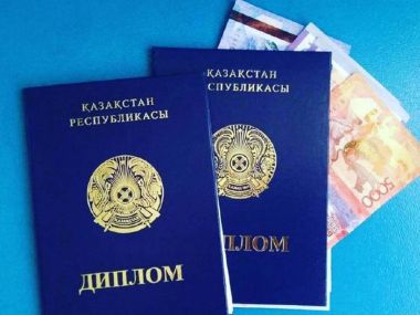 «Ни диплома, ни денег»: Мошенник выманил 600 тысяч тенге у жительницы Семея