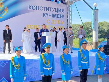День Конституции торжественно отметили в Семее