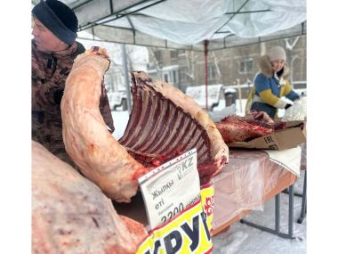 Сельскохозяйственную продукцию представили семейчанам