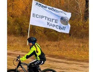80 подростков приняли участие в велогонке в областном центре