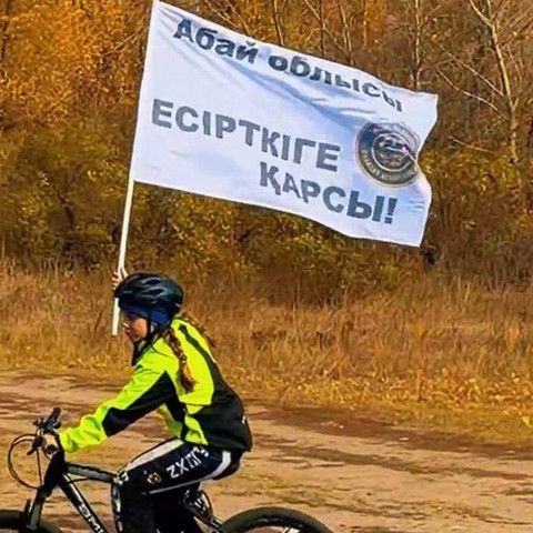 80 подростков приняли участие в велогонке в областном центре
