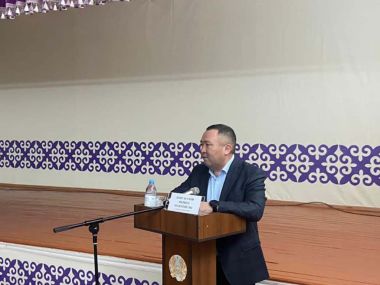 Аким города провел отчетную встречу с жителями Озерского сельского округа
