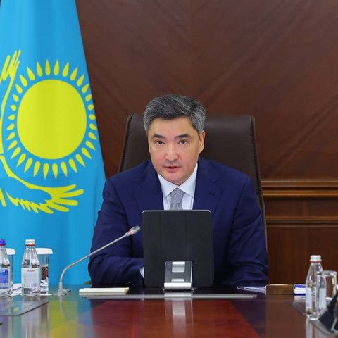 Олжас Бектенов на совещании о ходе подготовки к отопительному сезону заслушал Берика Уали
