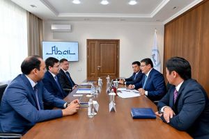 Аким области Абай встретился с председателем Правления АО &laquo;Казпочта&raquo;