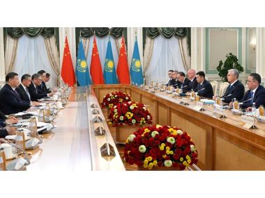 Президент провел переговоры с Председателем КНР