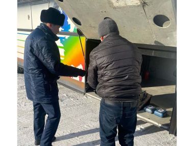 Полицейские области Абай проверили перевозчиков