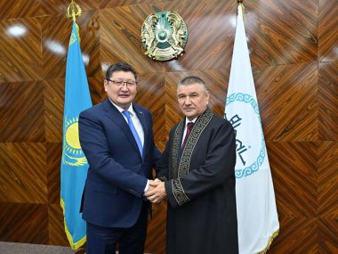 Аким области Абай встретился с Габдулхаком Ахунжановым