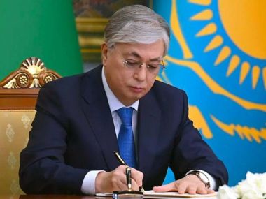 Казахстанских женщин наградили за заслуги в различных сферах в преддверии 8 марта