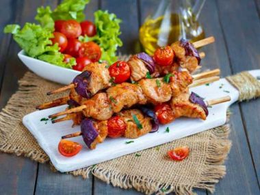 ПП шашлычки из индейки на шпажках в духовке