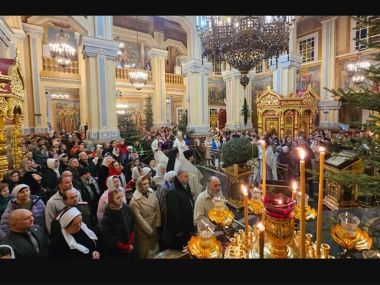 Православные казахстанцы празднуют Рождество